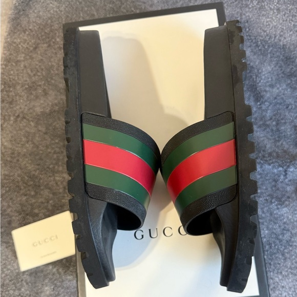 Authentic Gucci slides - w/ original box - Picture 8 of 8
